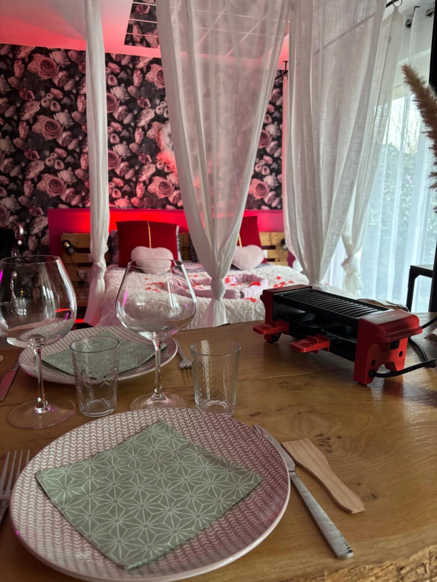 Romantisme Et Glamour 2 Avec Spa , Clim Et Jardin Dijon Exterior foto